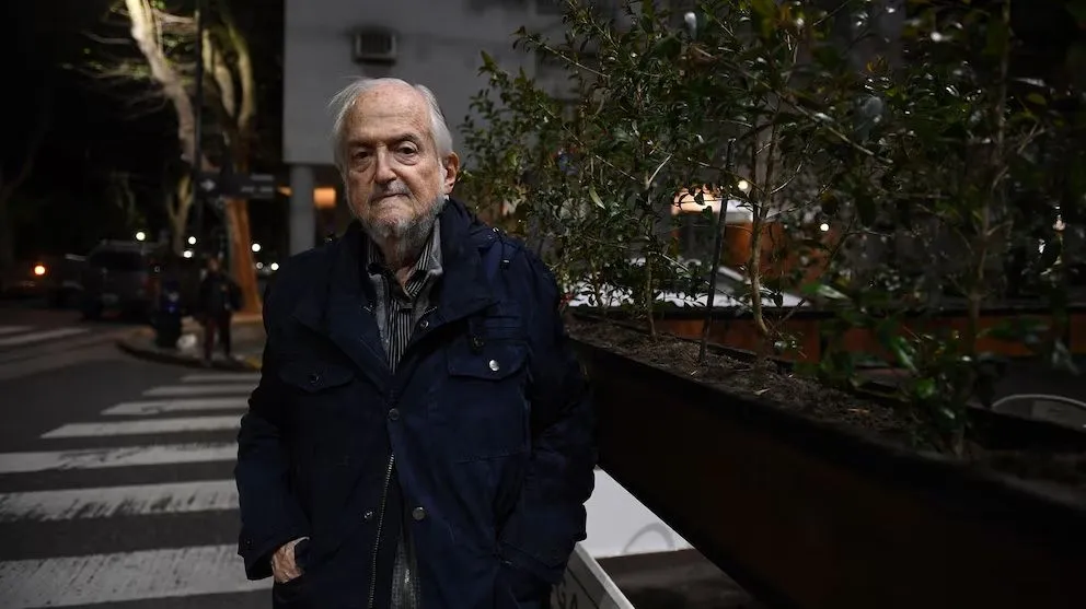 A los 83 años, murió Daniel Divinsky, uno de los editores más importantes de la literatura argentina en el último medio siglo.