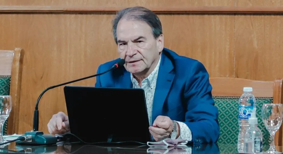 Decisiones. El expresidente del EPRE, Jorge Rivera Prudencio, echó a una abogada, la que debió ser reincorporada. Sin embargo, el trámite se demoró y eso le costará plata al Estado.