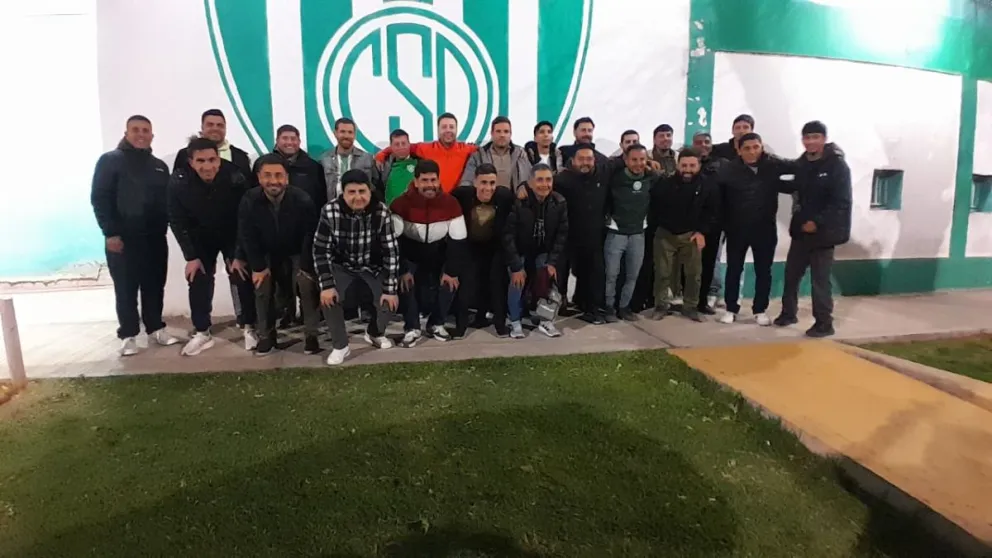 La nueva dirigencia encabezada por Martín Sassul. Fotos 0264Noticias.