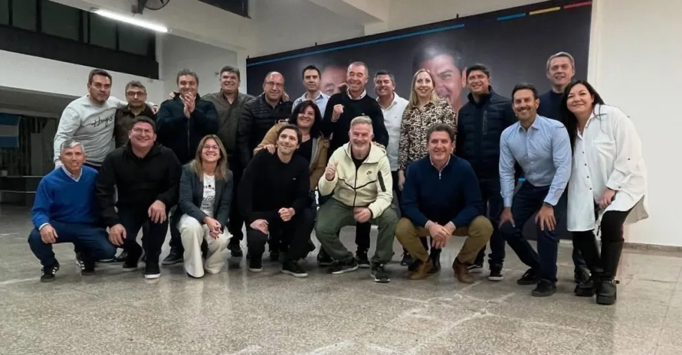 Presentación. El gobernador Orrego y los presidentes y referentes de los partidos socios del frente acompañaron a los titulares y suplentes de la lista de la alianza Por San Juan.