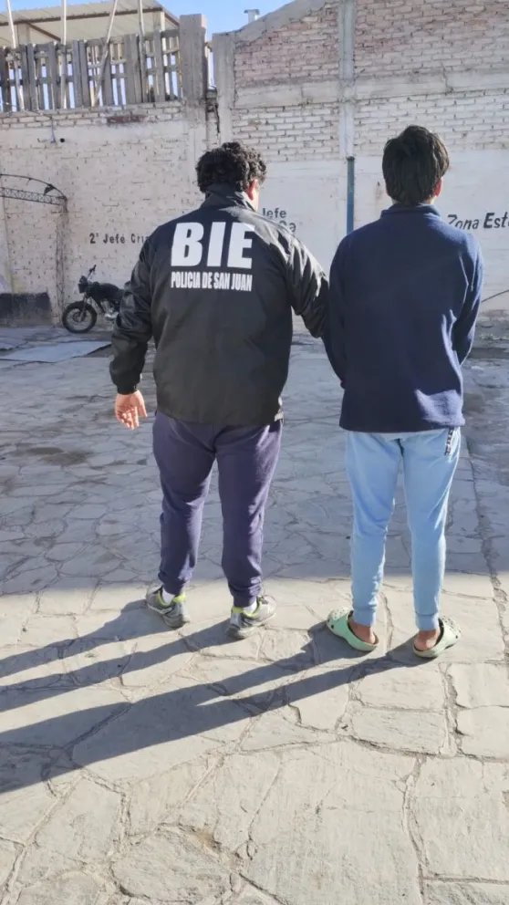 Detuvieron a un delincuente que robó artículos de jardinería y grifería de una casa. 