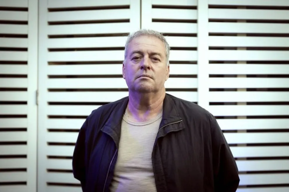 Alfredo Alberti llega a San Juan con humor y ganas de probar las semitas.