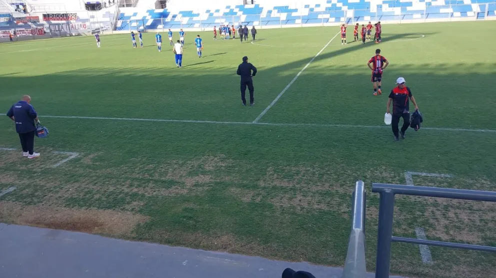 Unión y Trinidad empataron 2 a 2 en el Estadio del Bicentenario. Fotos 0264Noticias.