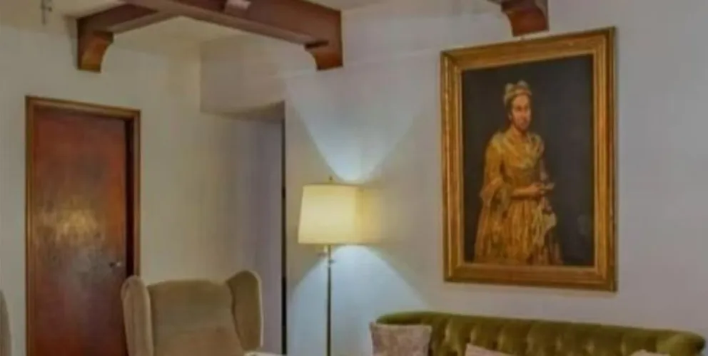 Tras nuevos allanamientos, la hija del jerarca nazi elude entregar el cuadro robado y ordenan su prisión domiciliaria. 