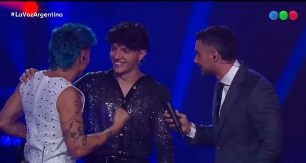 ¡Los hizo llorar a todos! Luck Ra tuvo un gesto especial con un participante de La Voz Argentina que conmovió al público. 