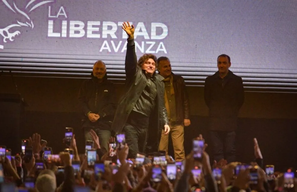 Eufórico. El presidente de la Nación, Javier Milei, en Moreno.