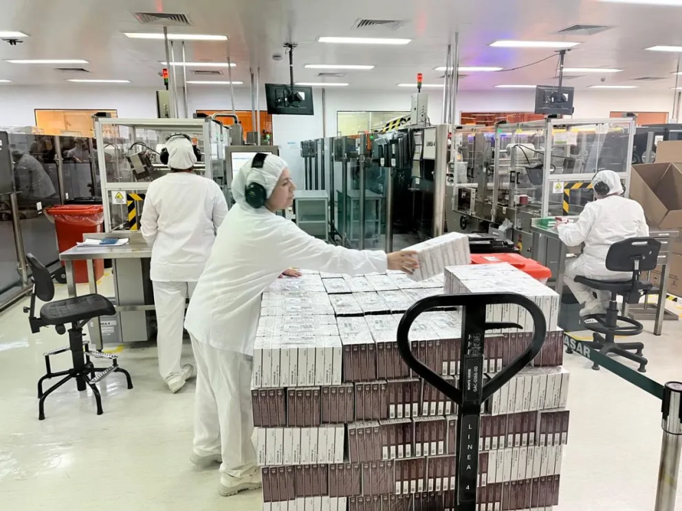 La farmacéutica Adium (ex Raffo) produce 50 millones de unidades por año desde su planta de San Juan.