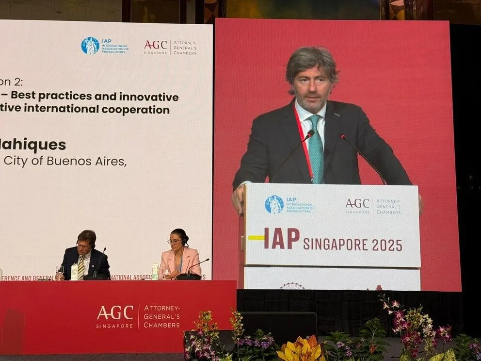 Mahiques fue reelecto como presidente de la Asociación Internacional de Fiscales. 