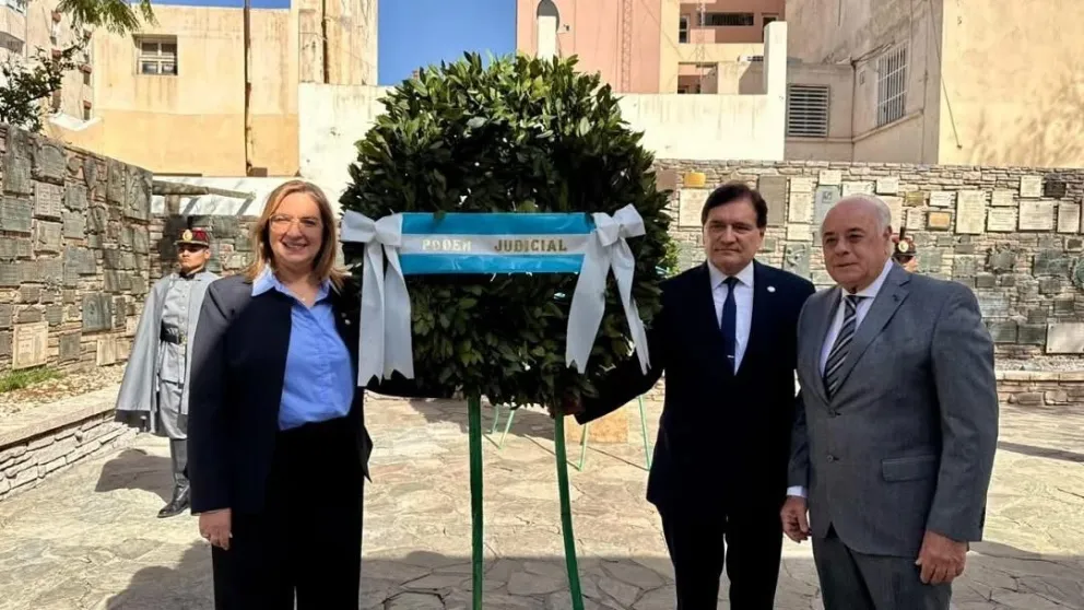 La presidente de la Corte, Adriana García Nieto junto a sus pares Daniel Olivares Yapur y Marcelo Lima.