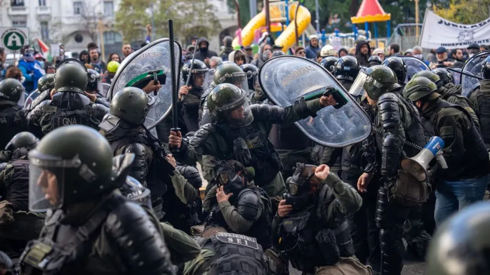 El Gobierno no aplicará el protocolo antipiquete en la marcha contra el veto al financiamiento universitario. 