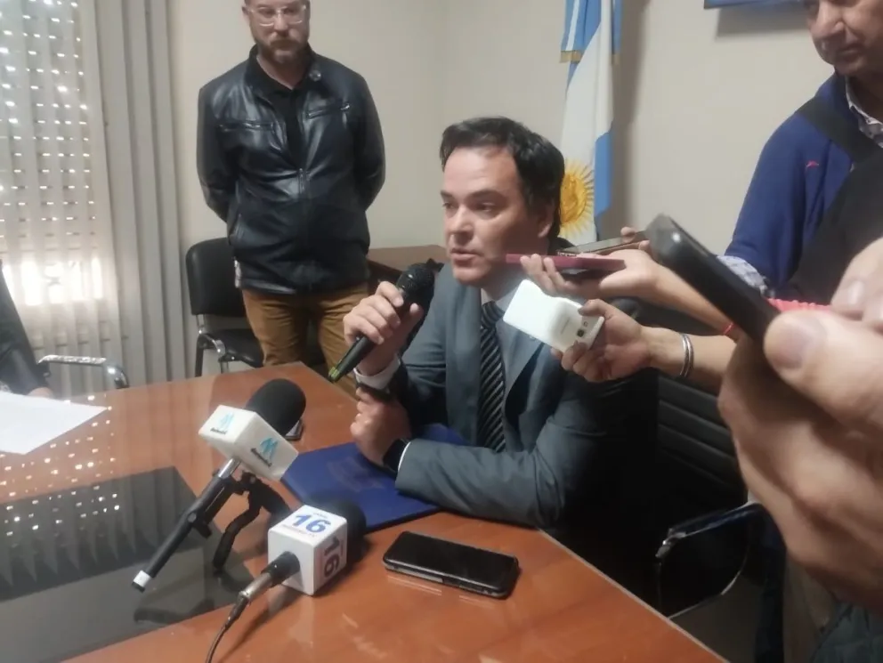 Falsas amenazas de bombas: las demandas civiles del Gobierno arrancarán en 4 millones pesos, y por los menores deberán pagar los padres.