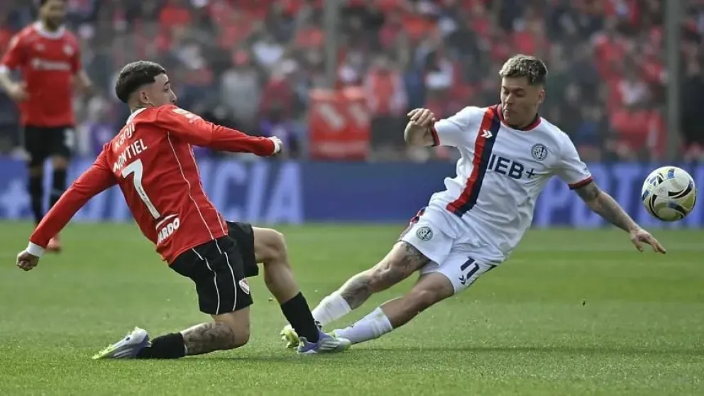 Independiente y San Lorenzo empataron en un clásico más trabado que jugado.
