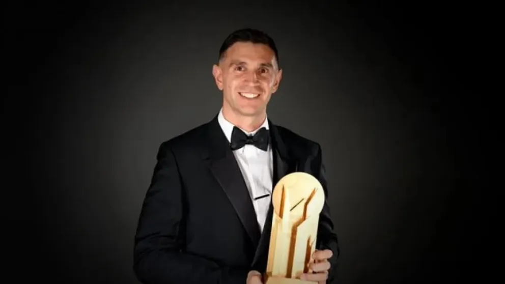 El insólito blooper en la gala del Balón de Oro con el Dibu Martínez como protagonista. 