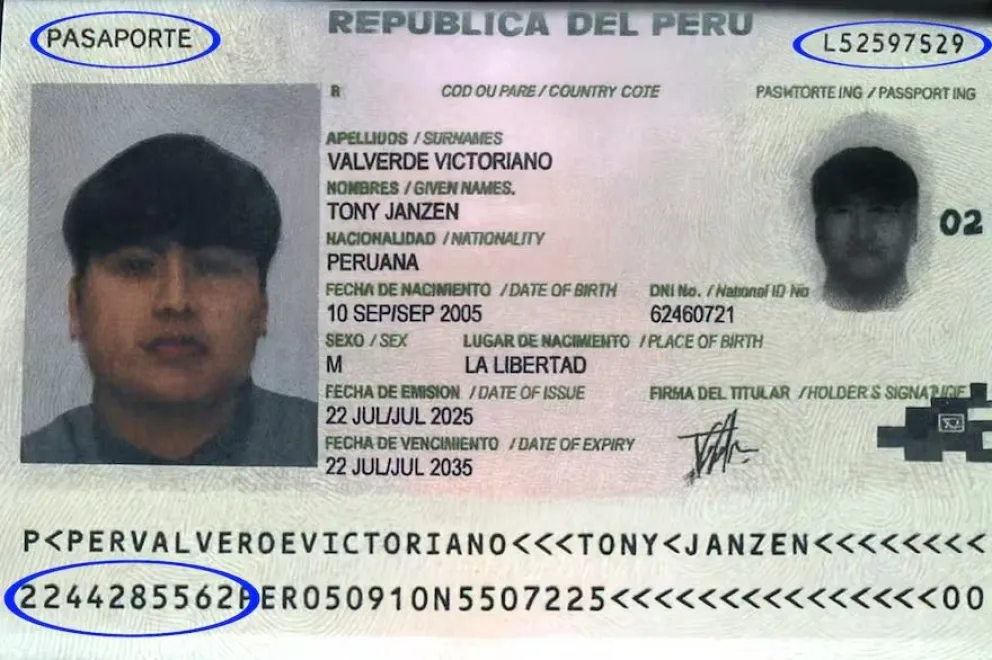 El curioso pasaporte de “Pequeño J” genera dudas y no es el que usó Interpol para la alerta roja por el triple crimen.