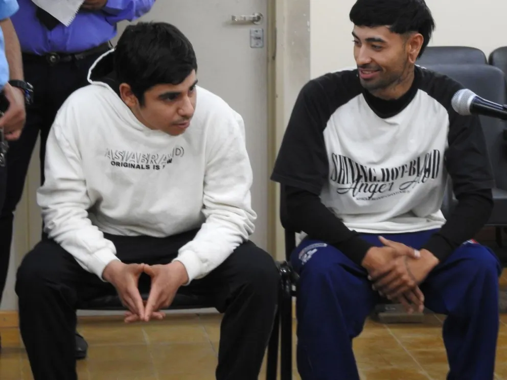 De izquierda a derecha: Hugo Castro y Carlos Cabaña, los autores de la última amenaza de bomba al Centro Cívico. Foto 0264Noticias.