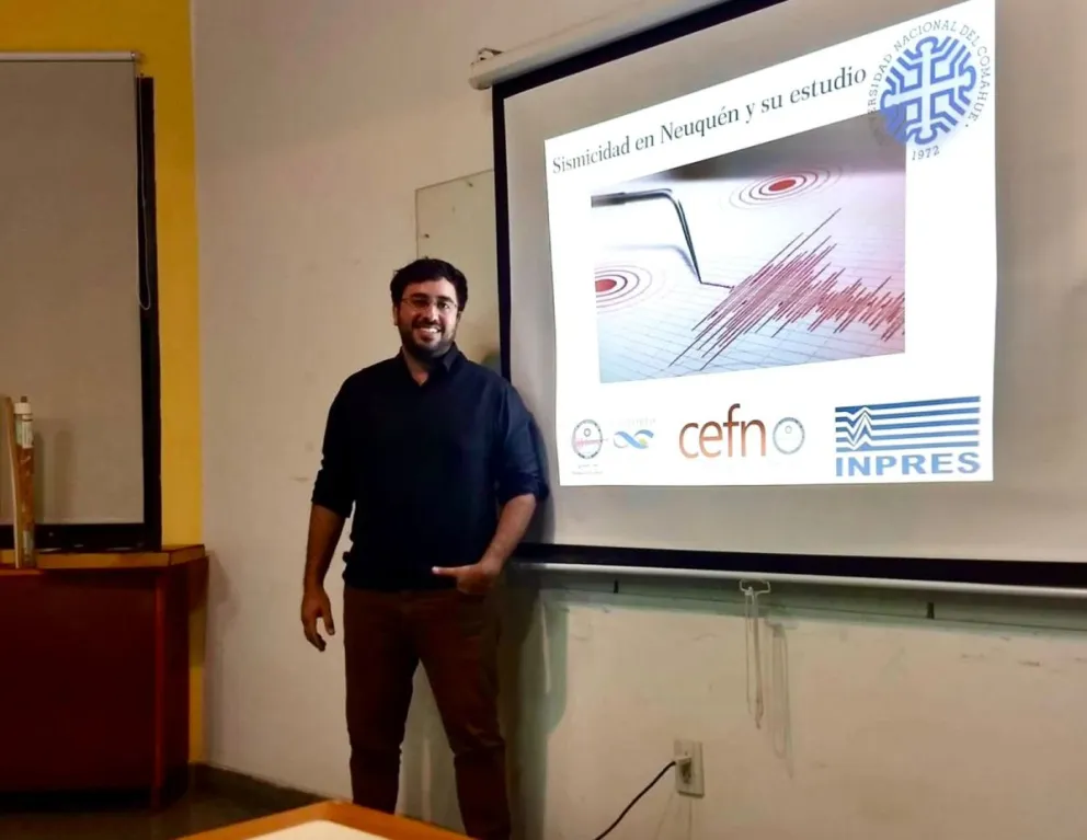 El profesor Gustavo Ortiz reclama que se tome como válida la elección en el departamento de Geofísica. 