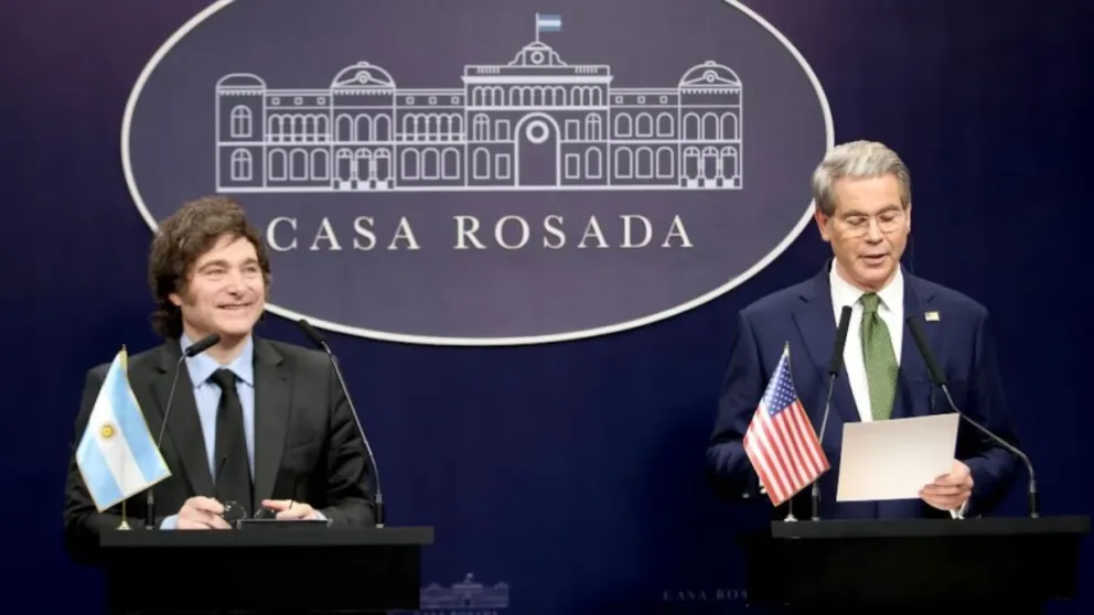 Javier Milei, en una declaración conjunta con Scott Bessent en Casa Rosada, semanas atrás.