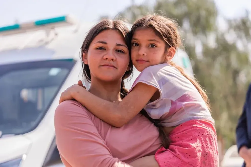 Recuerdo. La nena de 7 años fallecida trágicamente y su mamá, Danisa Aveiro.