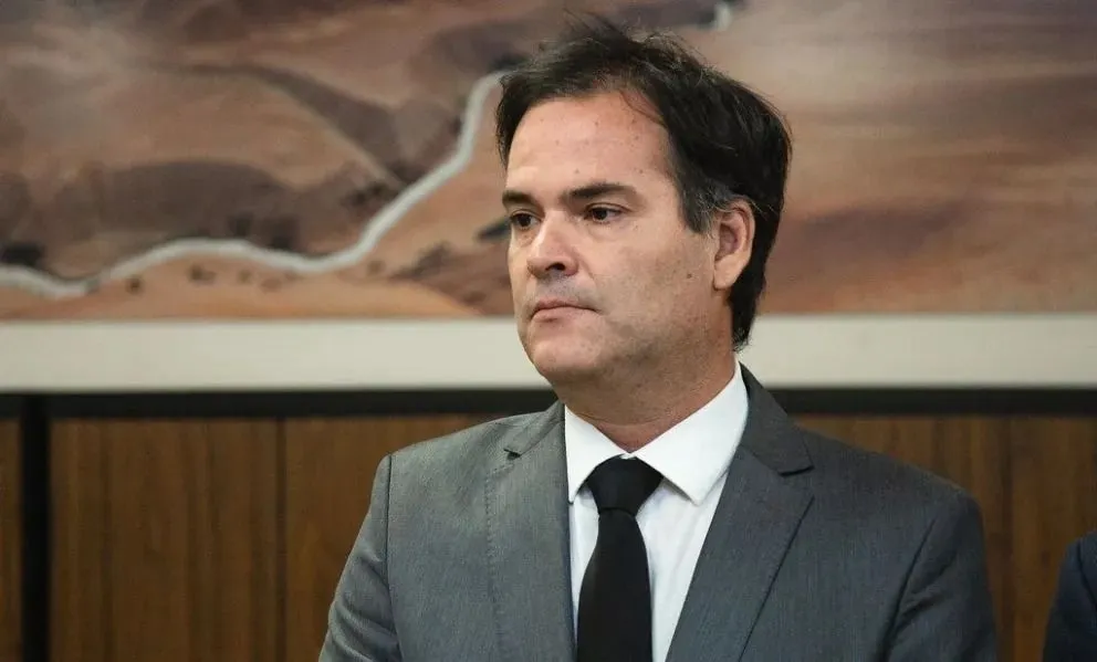 Tras la disputa en un juicio, el fiscal de Estado disparó: "No queremos ocupar el lugar del Ministerio Público Fiscal, ni cobrar protagonismo, solo  colaborar". 