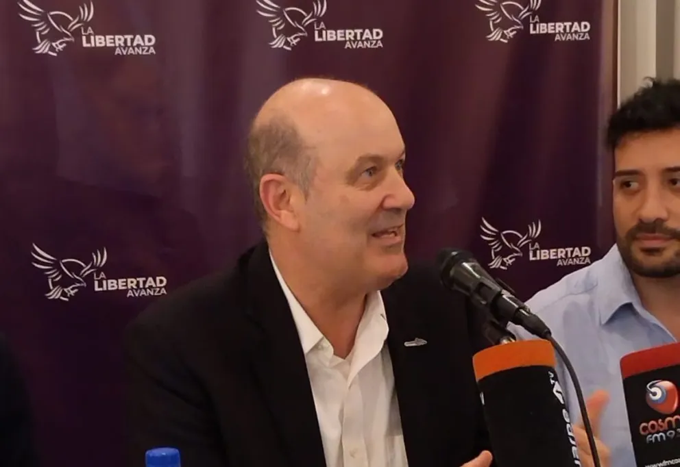 Federico Sturzenegger, en conferencia de prensa