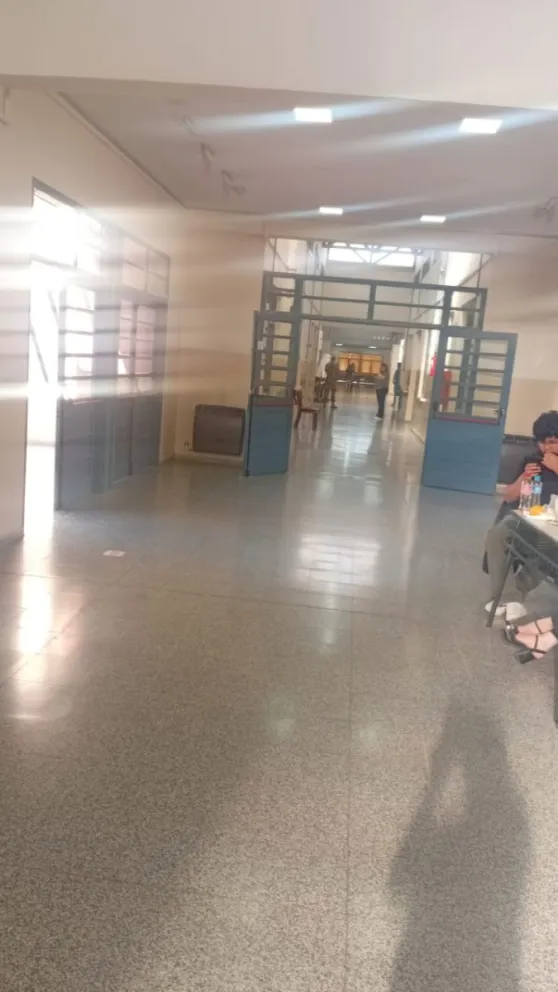 El mayor movimiento se registro a media mañana, reconocieorn las autoridades de mesa. 