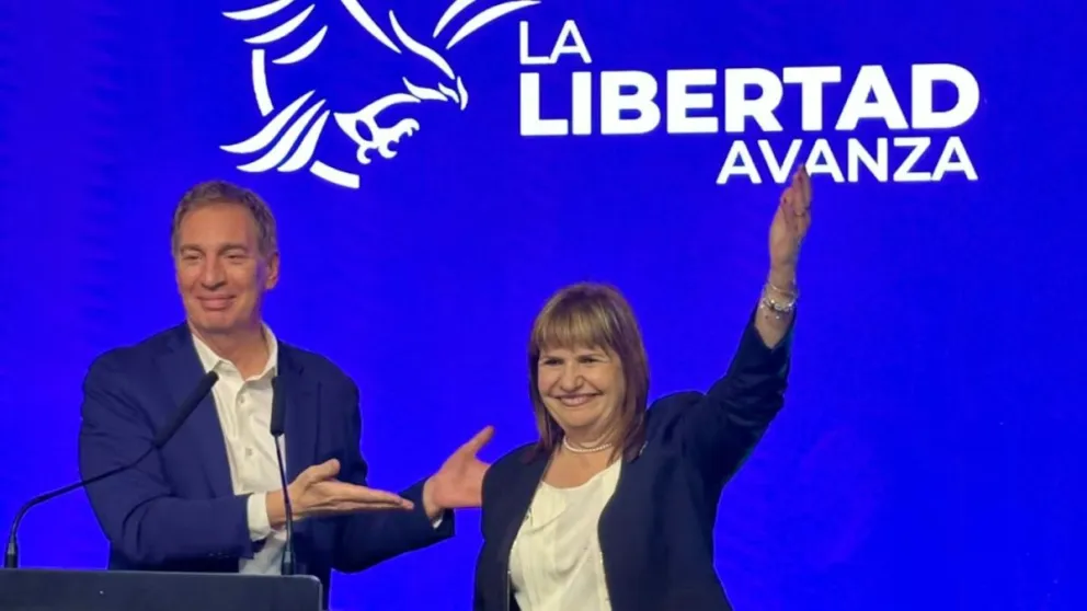 El Gobierno define quiénes serán los encargados de negociar las reformas laboral y tributaria en el Congreso. 