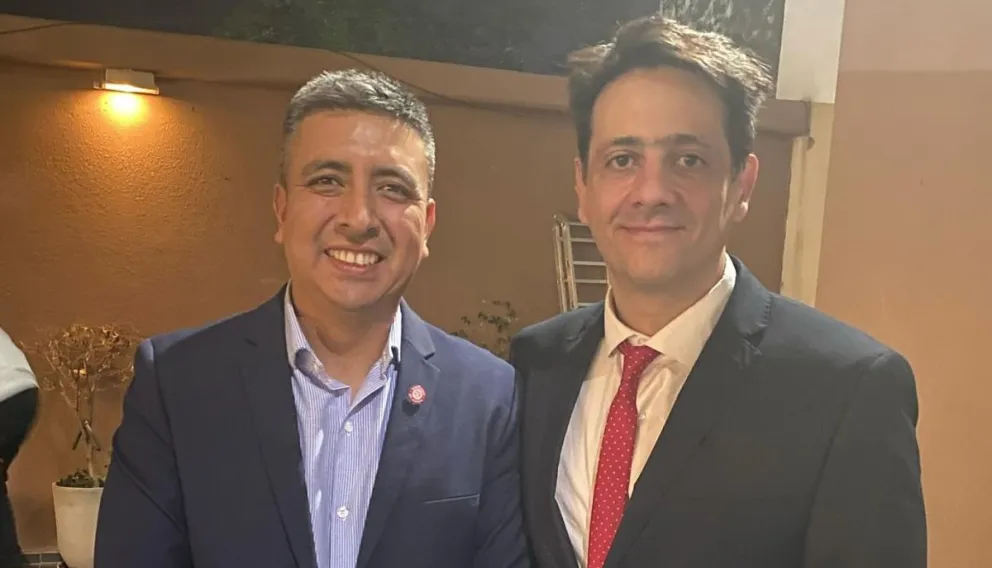 Apuesta. José Salinas (a la izquierda) es el candidato del oficialismo para reemplazar al actual presidente del Foro de Abogados, Franco Montes.