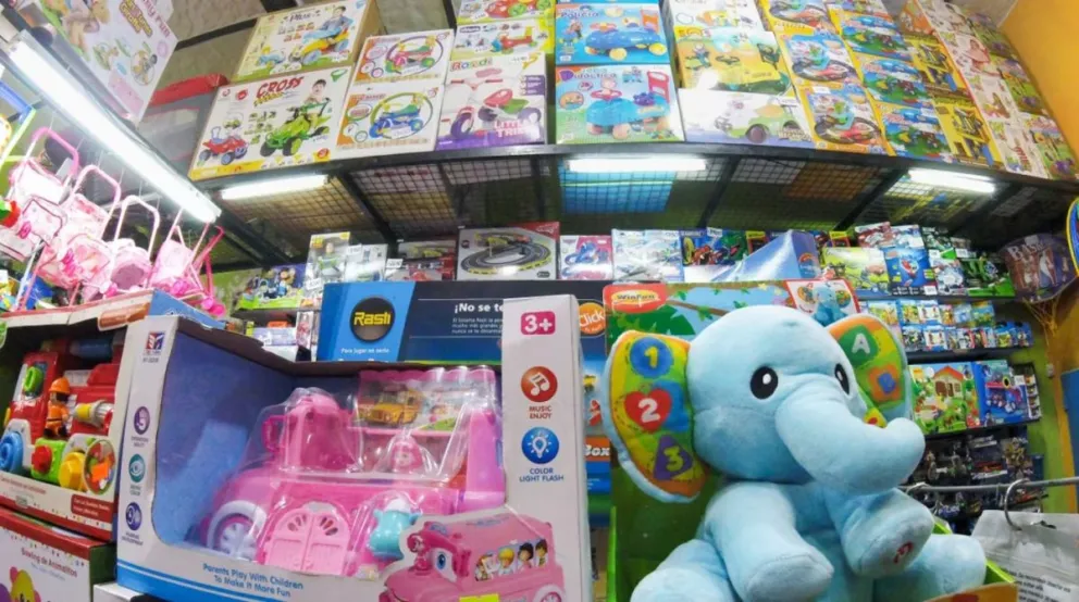 El Gobierno redujo los aranceles a la importación de juguetes para intentar que bajen los precios.