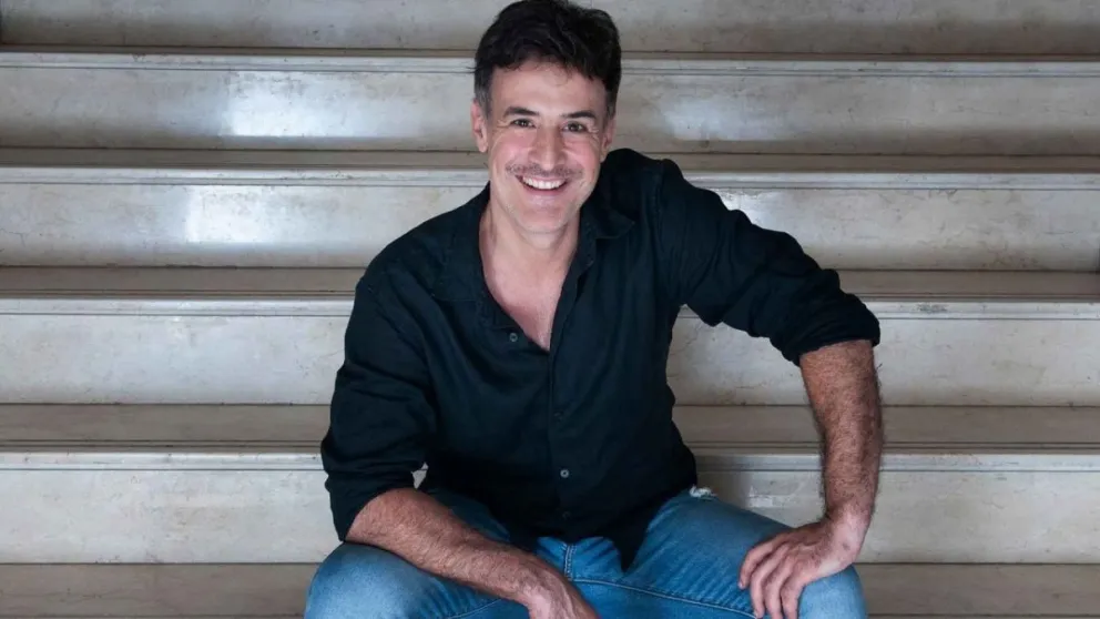 Esteban Meloni, antes de su llegada a San Juan: “El teatro está más vivo que nunca, incluso en medio de la crisis”. 