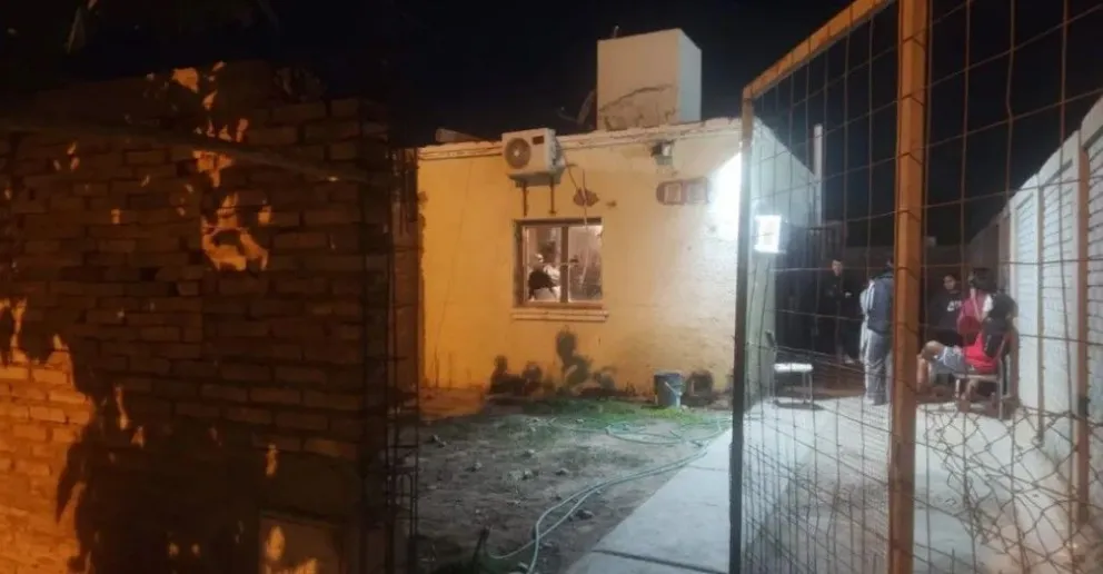 Epicentro. La vivienda en el bario Nuevo Cuyo, en Rivadavia, donde ocurrieron los disparos en la madrugada del domingo pasado.