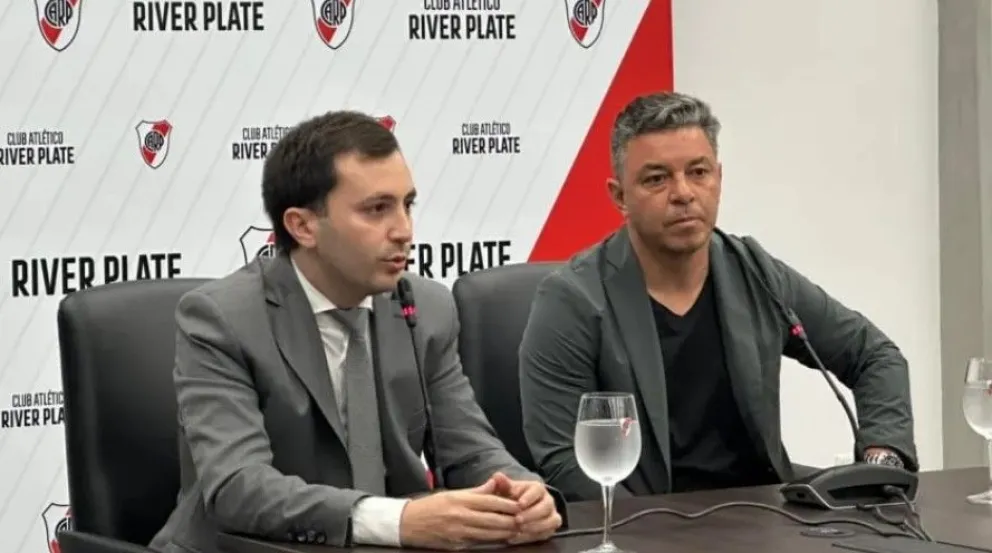 Stefano Di Carlo y Marcelo Gallardo, en la conferencia de prensa.