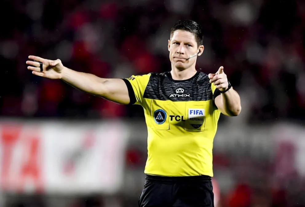 Nicolás Ramírez será el árbitro encargado de dirigir el Boca-River de este domingo en La Bombonera.