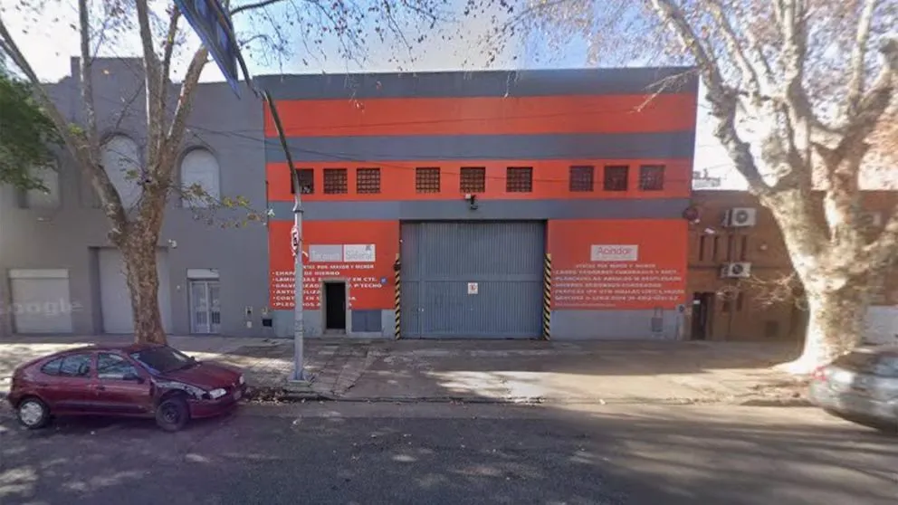 Parque Patricios: entró a su empresa, se dio cuenta de que le habían robado, se descompensó y murió. 