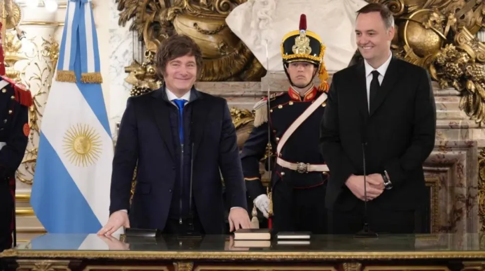 El Gobierno eliminó la Secretaría de Medios y traspasó sus funciones a la Jefatura de Gabinete. 