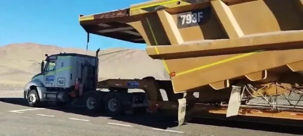 Empresarios calingastinos se reunieron con el ministro de Minería y avanzan en su pedido para que los camiones mineros no transiten por la 149. 