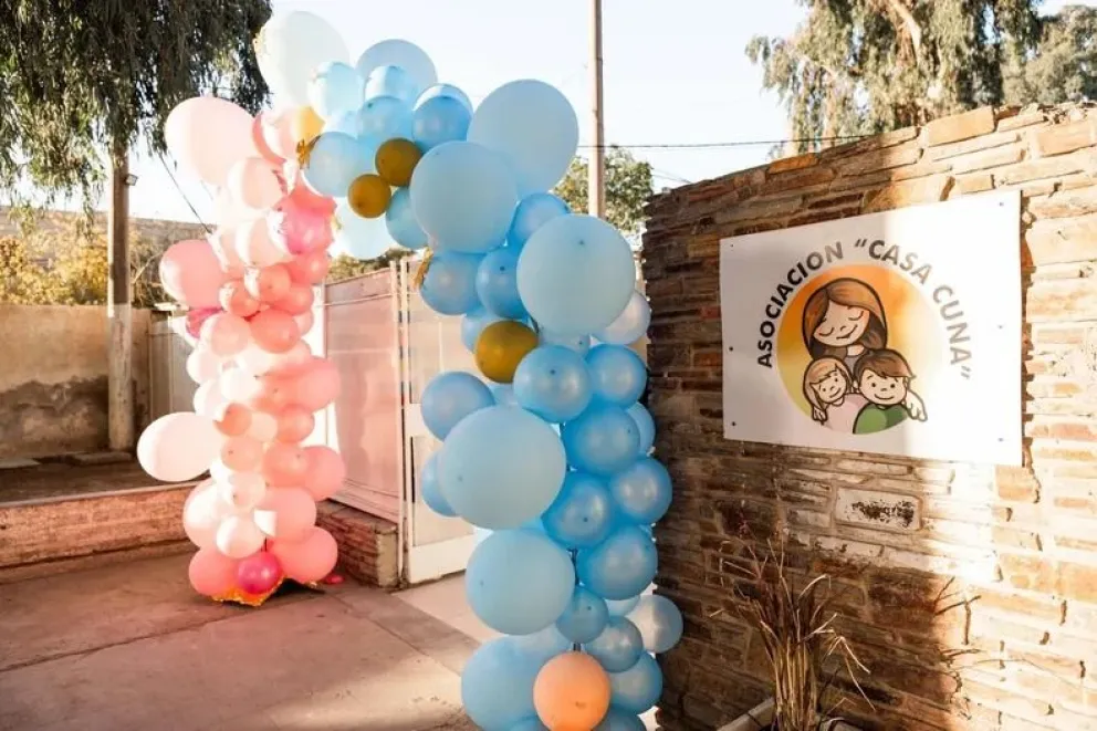 Voluntarios del Banco Galicia organizan una cata solidaria para ayudar a Casa Cuna San Juan.