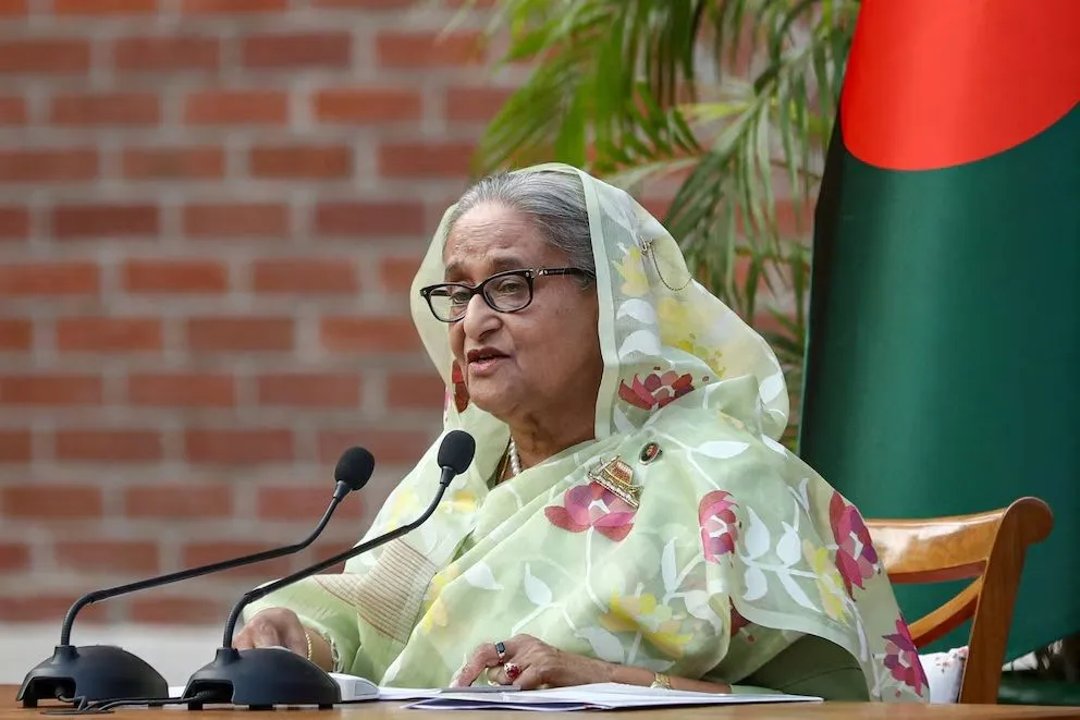 Sheikh Hasina permanece prófuga en India desde agosto de 2024, tras huir en helicóptero luego del asalto a su residencia por manifestantes 