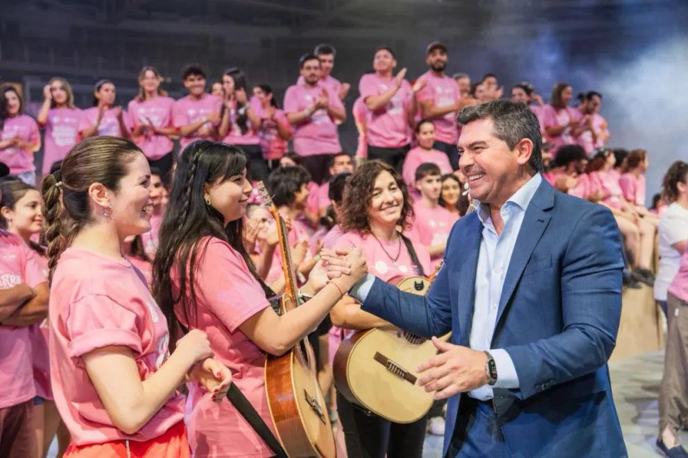 Orrego acompañó el ensayo del show central y recorrió el Velódromo antes del inicio de la Fiesta del Sol. 