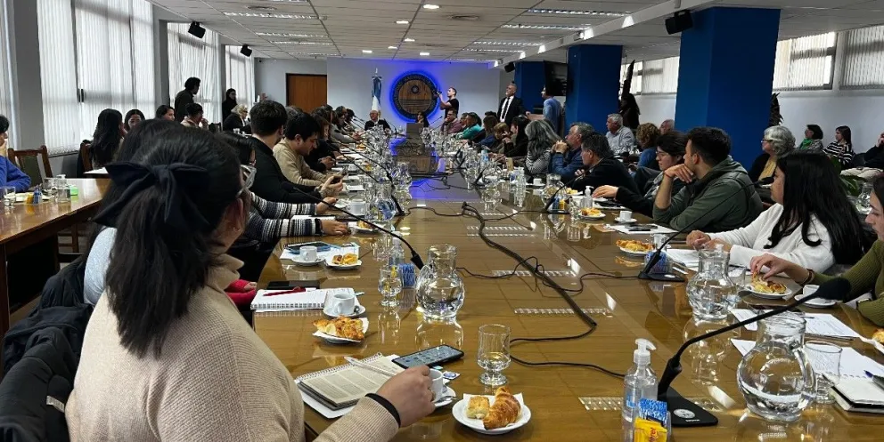 Postergación. El Consejo Superior, por mayoría, pateó para el año que viene la definición del tema de la libre elección de obra social para los trabajadores. Frente a esa demora, el gremio APUNS acudirá a la Justicia Federal.