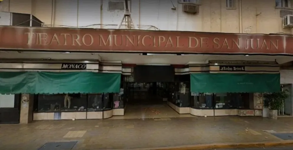 Después de once meses de remodelaciones, reabre el Cine Teatro Municipal con un espectáculo artístico. 