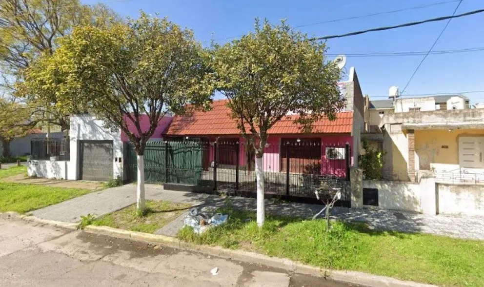 La casa en Lanús, donde ocurrió el crimen esta madrugada.