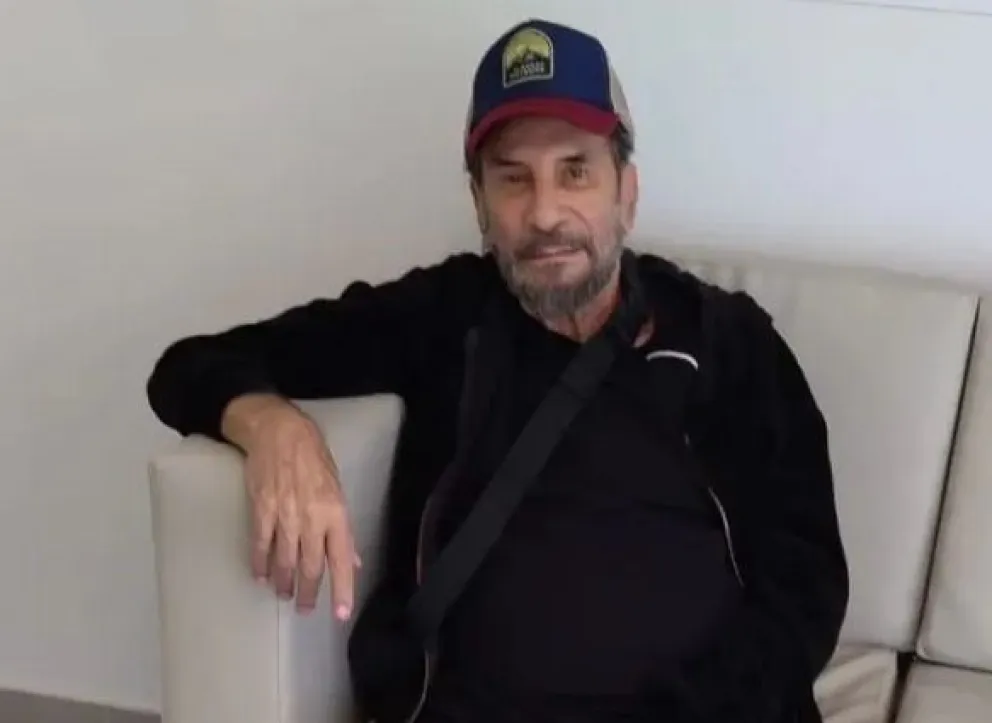 Eugenio Zanetti, director de Pagliacci, sueña con filmar en secreto una película en el Teatro del Bicentenario. 