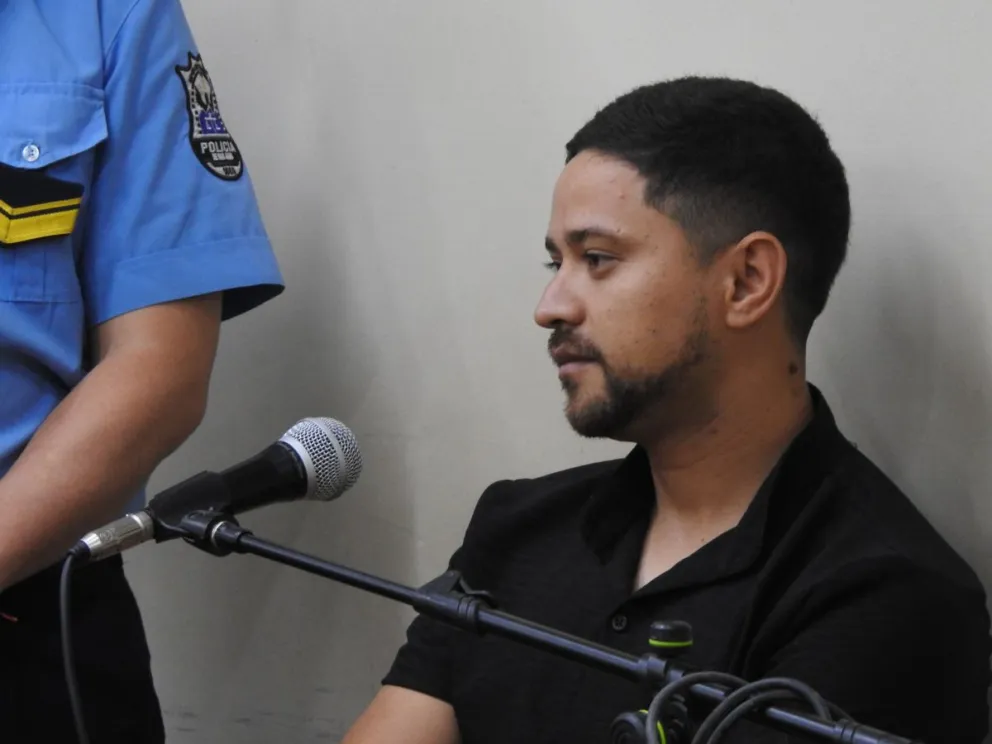 Diego Ruarte, el policía que quedó en la mira por vender información de procedimientos a los barras de San Martín. Fotos 0264Noticias.