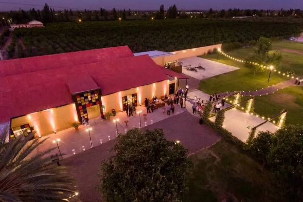 Epicentro. Esta es la Quinta La Bancaria, en Mendoza, donde una familia de gemelas que cumplían 15 años, decidieron hacer la fiesta de celebración con la organización del sanjuanino Mauricio Morales, algo que nunca ocurrió.