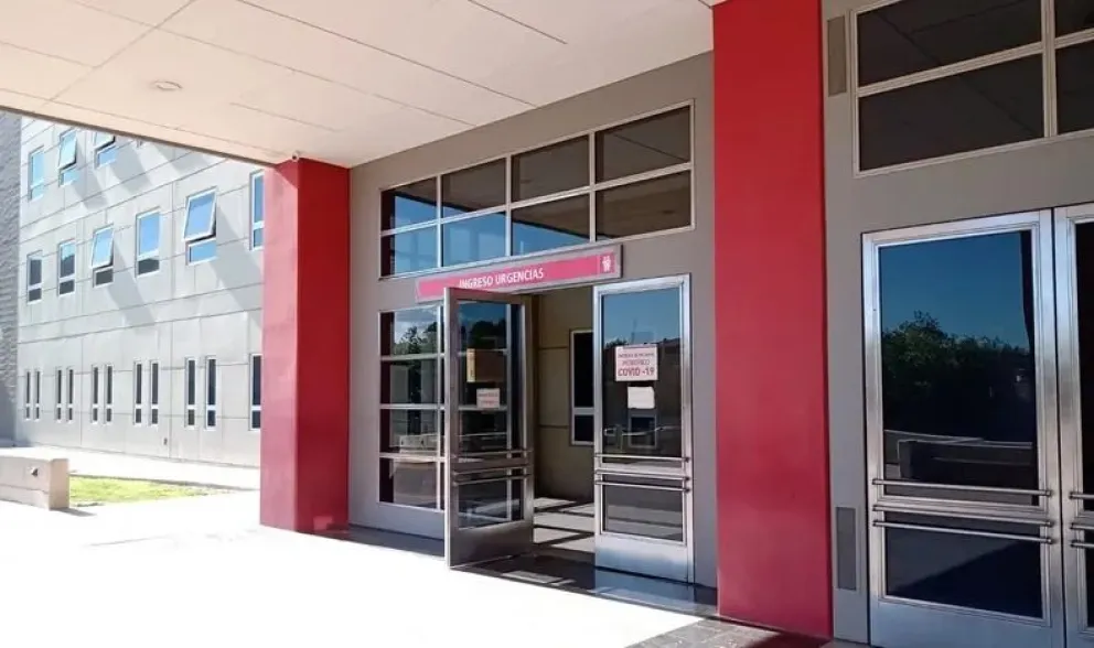 Una nena ingresó con un cuadro febril y a las 8 horas murió, su mamá denunció  mala praxis. 