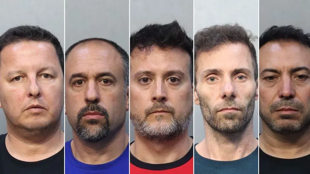 Los cinco argentinos detenidos en el shopping de Miami: Juan Manuel Zuloaga-Arenas, Juan Pablo Rua, Diego Xiccato, Sebastián Luis Moya y Mauricio Ariel Aparo-Orlando.