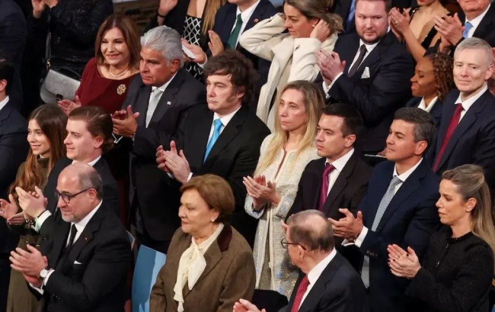 Javier Milei y Karina Milei, durante la ceremonia en Oslo.