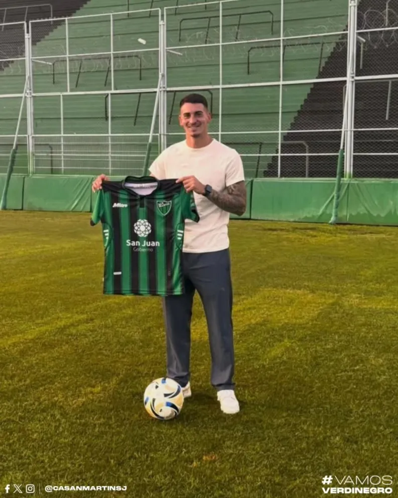 Federico Murillo, en el césped del Hilario Sánchez.