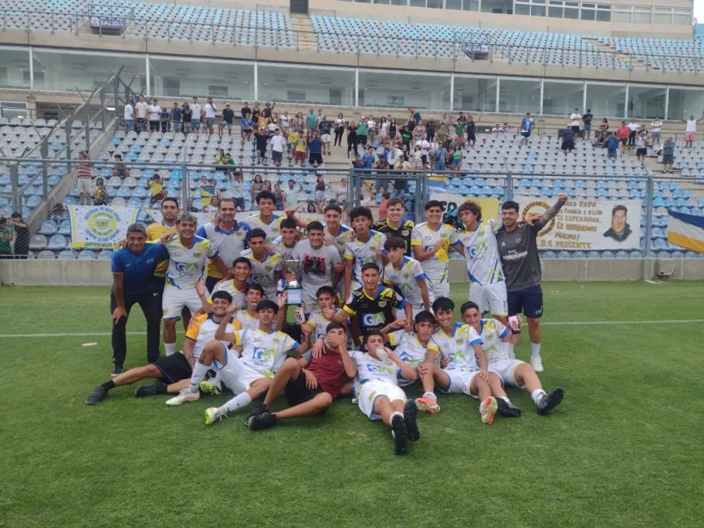 Colón Junior, el mejor del fútbol sanjuanino en Cuarta División. Foto gentileza “De Local”