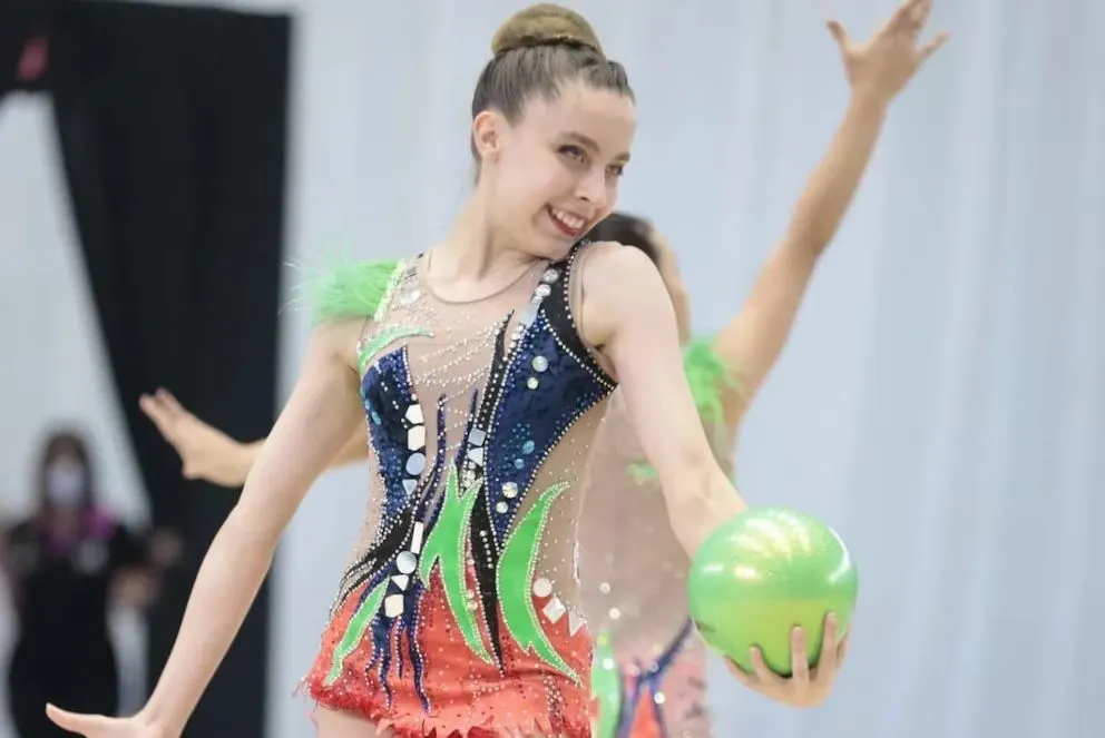 Isabelle Marciniak, la joven promesa de la gimnasia brasileña que falleció a sus 18 años.